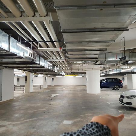 Highpark Suites At Petaling Jaya, Kelana Jaya By Plush מראה חיצוני תמונה