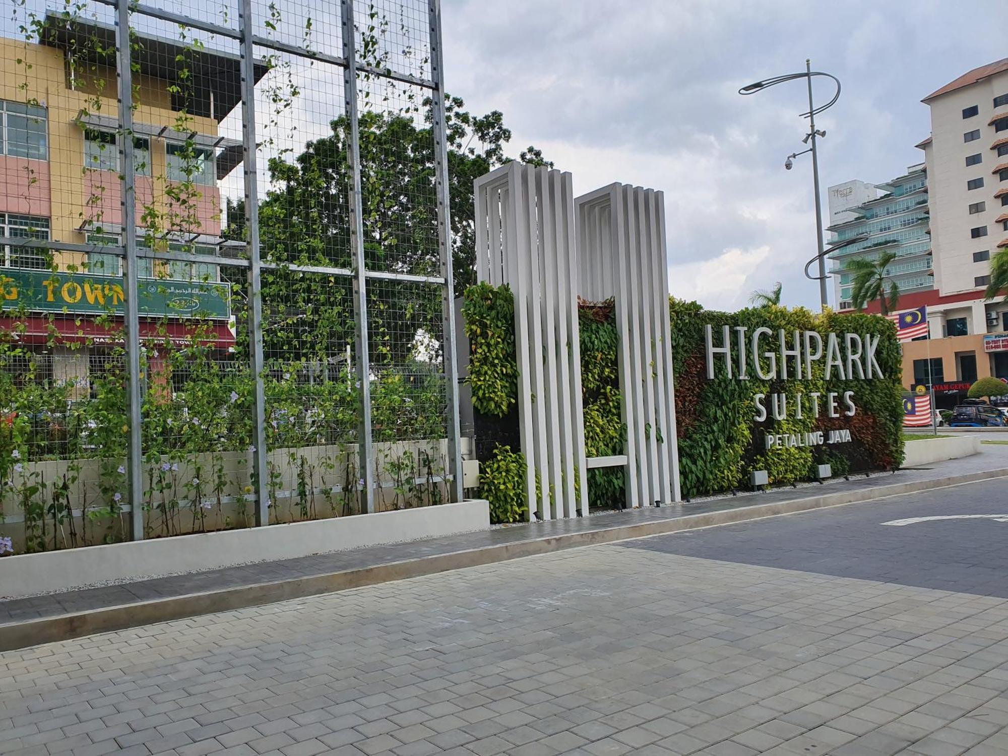 Highpark Suites At Petaling Jaya, Kelana Jaya By Plush מראה חיצוני תמונה