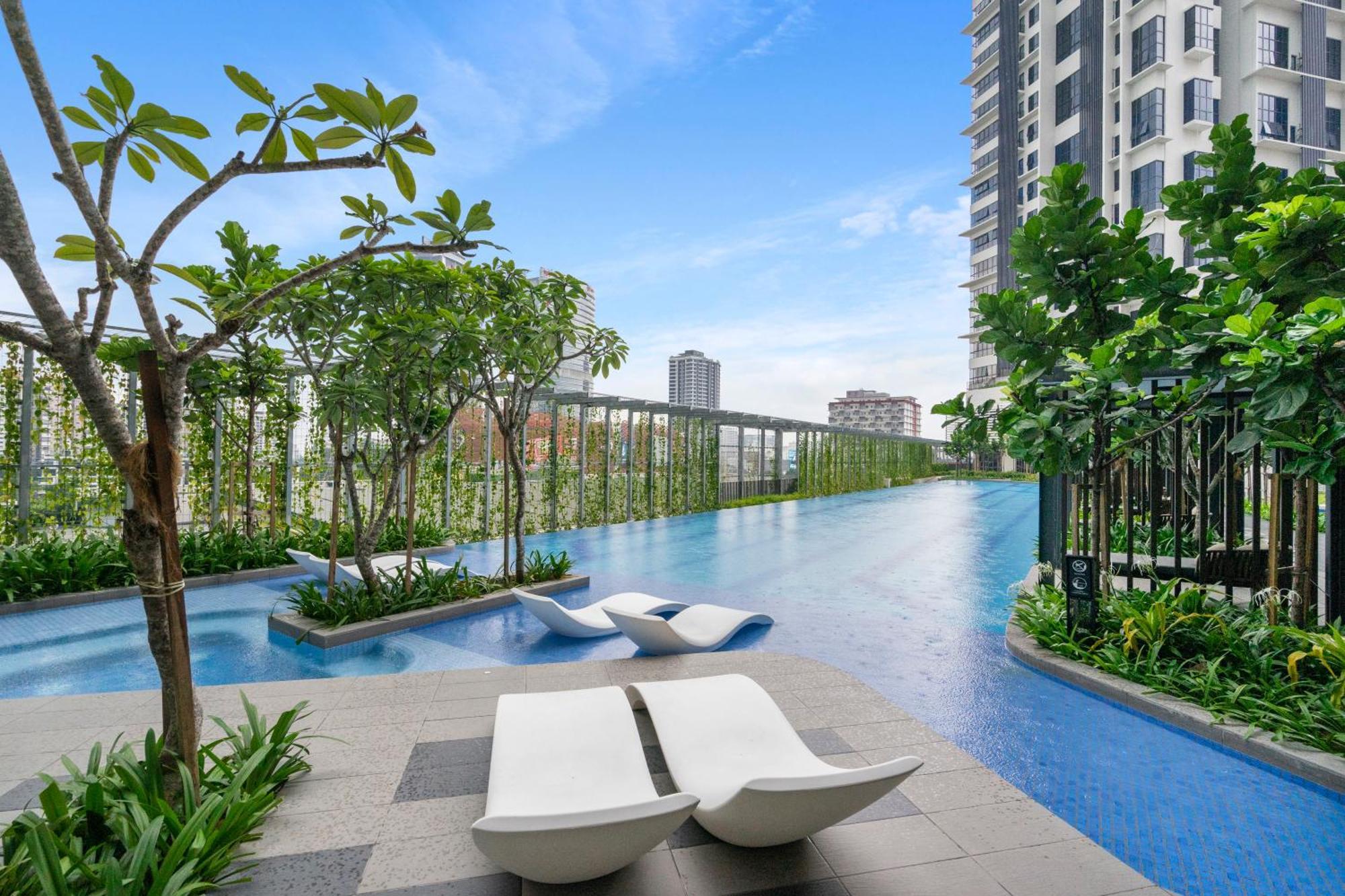 Highpark Suites At Petaling Jaya, Kelana Jaya By Plush מראה חיצוני תמונה