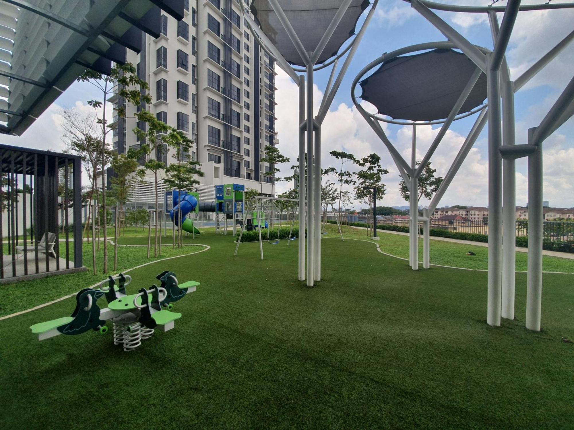 Highpark Suites At Petaling Jaya, Kelana Jaya By Plush מראה חיצוני תמונה